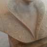 Escultura. Busto femenino en fibra. Decorada a mano.