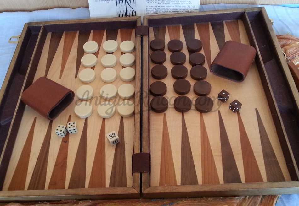 Backgamon en muy buen estado. Años 90 Backgamon en muy buen estado. Años 90