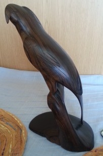 Guacamayo. Escultura tallada en noble madera tropical. Gran calidad.