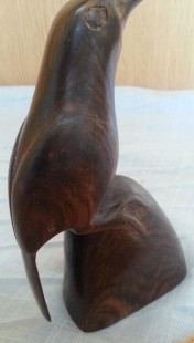 Colibrí. Escultura tallada en noble madera tropical. Gran calidad.