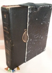 Libro religioso. Misal completo. Año 1946