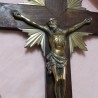 Crucifijo en madera y Cristo en bronce. VIntage. Años 70