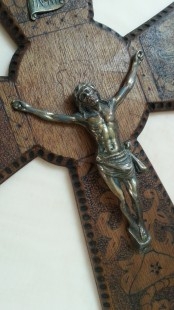 Crucifijo en madera y Cristo en metal. VIntage. Años 70