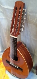 Bandurria clásica española. Años 60. Magnífico instrumento.