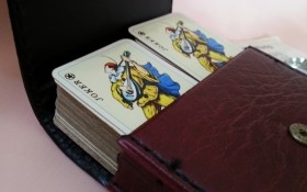 Baraja de cartas de póker en miniatura. 2 Mini-barajas en estuche.