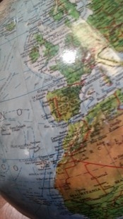 Globo terráqueo. Bola del mundo de los años 70. Preciosa pieza.