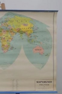 Mapa del Mundo. Geopolítico. Mapamundi. Años 70. Origen español.