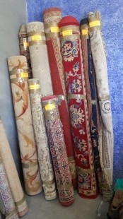 Alfombras. Gran cantidad de alfombras antiguas o vintage en venta o alquiler.