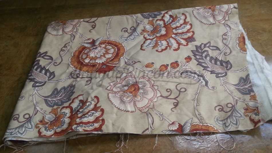 Tela retal. Marrón con flores. 238 cm * 80 cm. Retales. Tela retal. Marrón con flores. 238 cm * 80 cm. Retales.