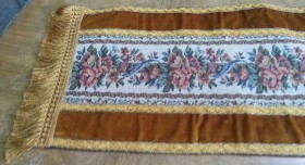 Tapete. Mantel. 113 cm * 31 cm.