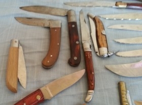 Navajas. Gran cantidad de navajas antiguas o vintage en venta o alquiler.