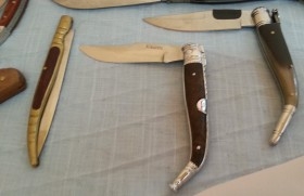 Navajas. Gran cantidad de navajas antiguas o vintage en venta o alquiler.