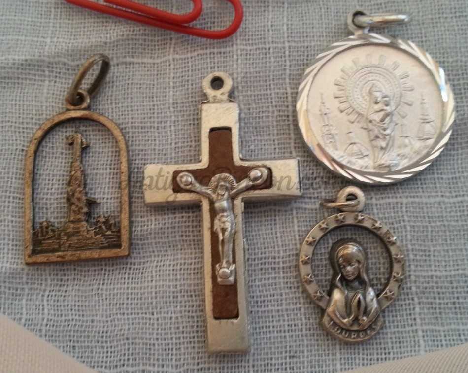 Medallas religiosas viejitas. 4 Unidades.