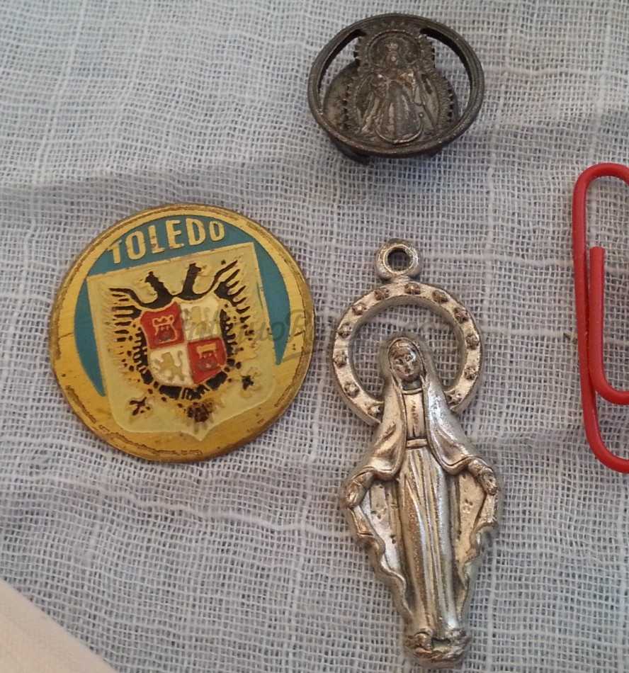 Medallas religiosas viejitas. 3 Unidades.