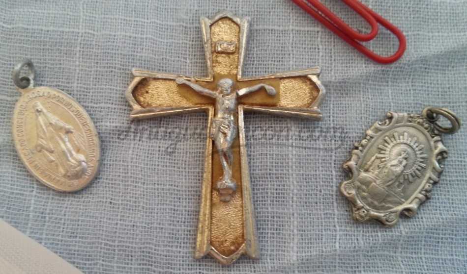 Medallas religiosas viejitas. 3 Unidades.