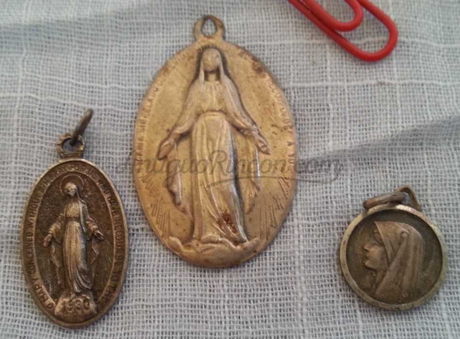 Medallas religiosas viejitas. 3 Unidades.