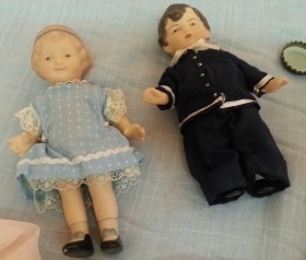 Muñecas de porcelana. Pareja. Preciosas muñecas de vieja colección.