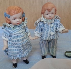 Muñecas de porcelana. Pareja. Preciosas muñecas de vieja colección.