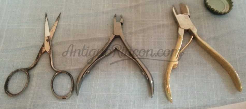 Cortaúñas. Conjunto de manicura vintage. 3 piezas. Cortaúñas. Conjunto de manicura vintage. 3 piezas.