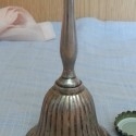 Campanilla de mesa. Estilo vintage. Metal plateado.