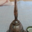 Campanilla de mesa. Estilo vintage. En metal