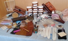 Kit de instrumentos para drogadictos. Alquiler de atrezzo.