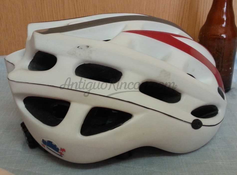 Casco para bicicleta. Marca Aerogo 375.