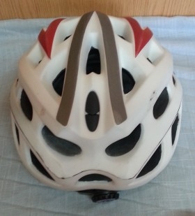 Casco para bicicleta. Marca Aerogo 375.