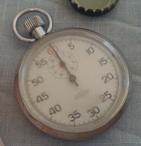 Cronómetro antiguo de bolsillo. Marca Mentos.