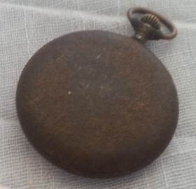 Reloj de bolsillo antiguo de señora.