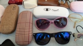 Gafas y fundas de gafas. Estilo vintage. Gran cantidad en venta o alquiler.