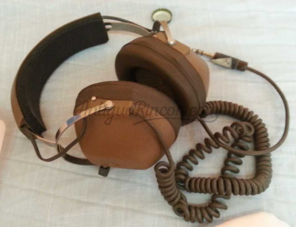 Auriculares vintage. Marca Koss Stereo.