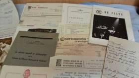 Documentos antiguos. Legajos para decoración a atrezzo.