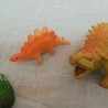 Dinosaurios de juguete. Fabricados en plástico y goma.