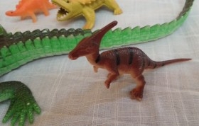 Dinosaurios de juguete. Fabricados en plástico y goma.