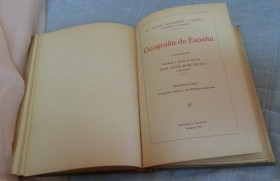 Libro antiguo. Geografía de España. Año 1934.