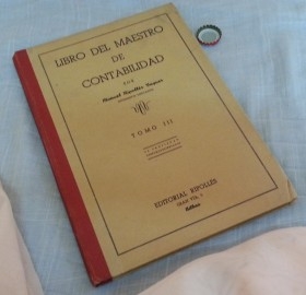 Libro antiguo de Contabilidad. Buen estado.