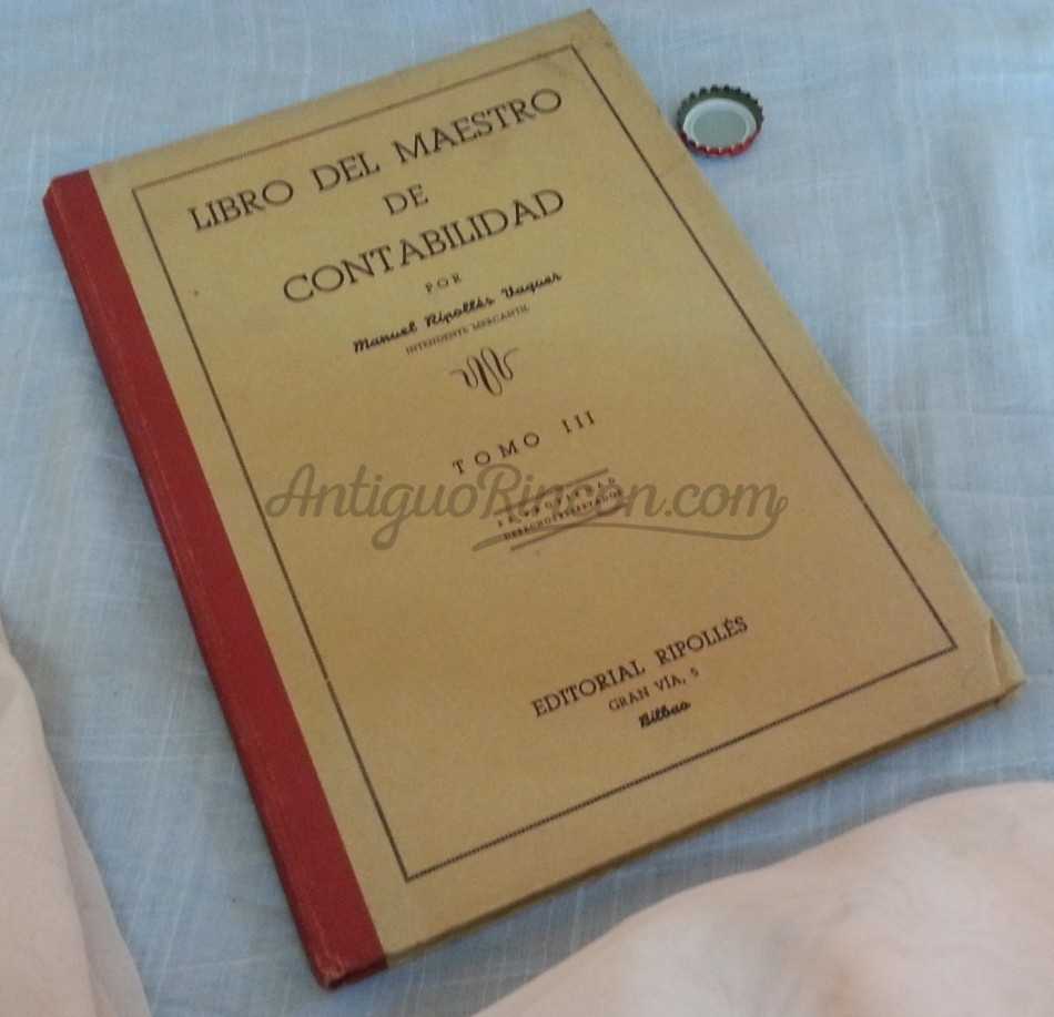 Libro antiguo de Contabilidad. Buen estado.