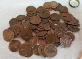 Monedas antiguas. Réplicas. Estilo medieval.