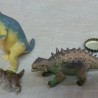 Dinosaurios de juguete. Fabricados en plástico y goma.