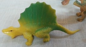 Dinosaurios de juguete. Fabricados en plástico y goma.