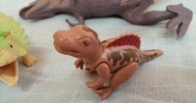 Dinosaurios de juguete. Fabricados en plástico y goma.