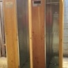 Taquillas. Mueble taquillero vintage. Puertas en madera rústica.