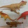 Dinosaurios de juguete. Fabricados en plástico y goma.