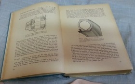 Libro antiguo. L´AUTOMOBILE. Año 1947. Edición en Francés.