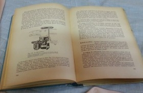 Libro antiguo. L´AUTOMOBILE. Año 1947. Edición en Francés.