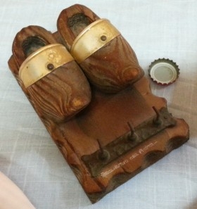 Cuelga-llaves vintage en madera. Años 80.