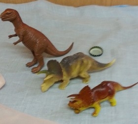 Dinosaurios de juguete. Fabricados en plástico y goma.