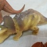 Dinosaurios de juguete. Fabricados en plástico y goma.