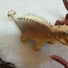 Dinosaurios de juguete. Fabricados en plástico y goma.